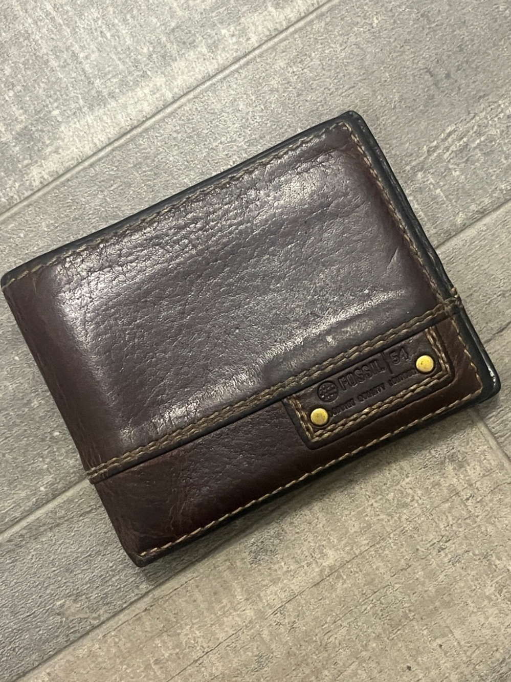Fossil Dark Brown Leather Bi-Fold Card & Key Wallet